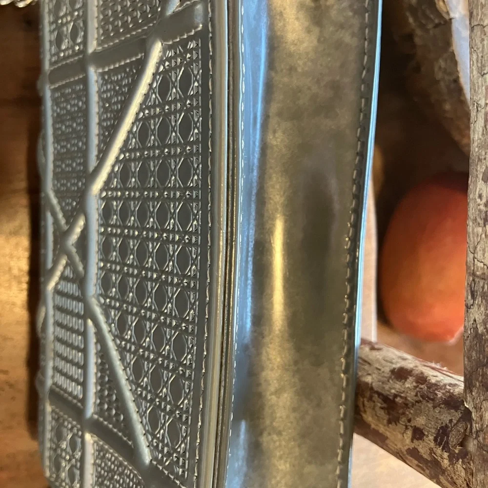 DIOR DIORAMA MICRO WITH CROSSBODY CHAIN! - Picture 9 of 13